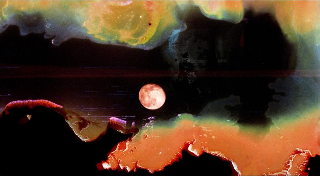 Cendre – MINUIT BRÛLEhttps://www.exibart.com/repository/media/formidable/11/img/a09/Lune-de-sang-film-soaked-in-menstrual-blood-2023-1068x589.jpg