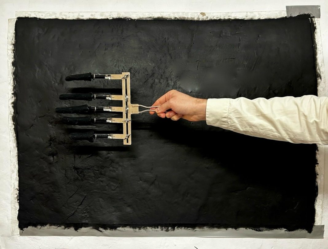 Erik Daehlin – Convoluzionehttps://www.exibart.com/repository/media/formidable/11/img/a1d/ErikDaehlin_ChiassoPerduto-1068x813.jpeg