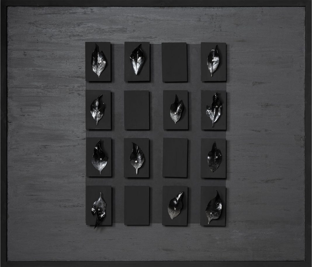 Mimma Russo — La luce del nerohttps://www.exibart.com/repository/media/formidable/11/img/a2e/4-Mimma-Russo_ph-Francesco-Squeglia__4316-1068x915.jpg