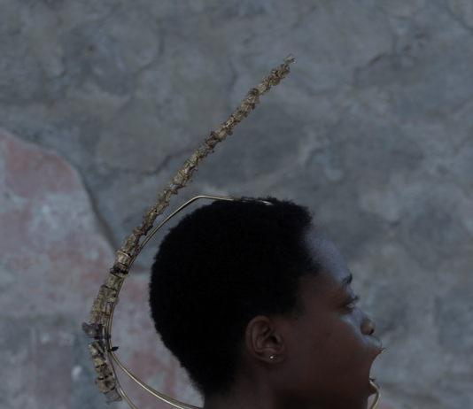 Tutto per esistere deve essere cantato Tutto per esistere deve essere cantato