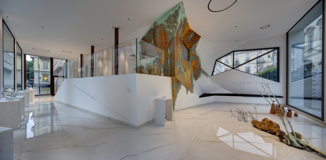 ROBERTA BERTAZZINI – ANITYAhttps://www.exibart.com/repository/media/formidable/11/img/a84/R.-Bertazzini-Anitya_Domus-Lascaris-1-1068x524.jpg