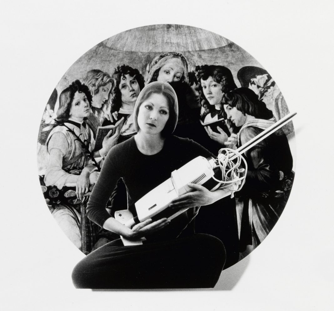 Storie a Scatti: Fotografe. Le protagoniste delle arti visive dal primo dopoguerra ad oggihttps://www.exibart.com/repository/media/formidable/11/img/a96/VALIE-EXPORT-Erwartung-1976-ristampa-del-1997-stampa-alla-gelatina-ai-sali-d’argento-1068x993.jpg