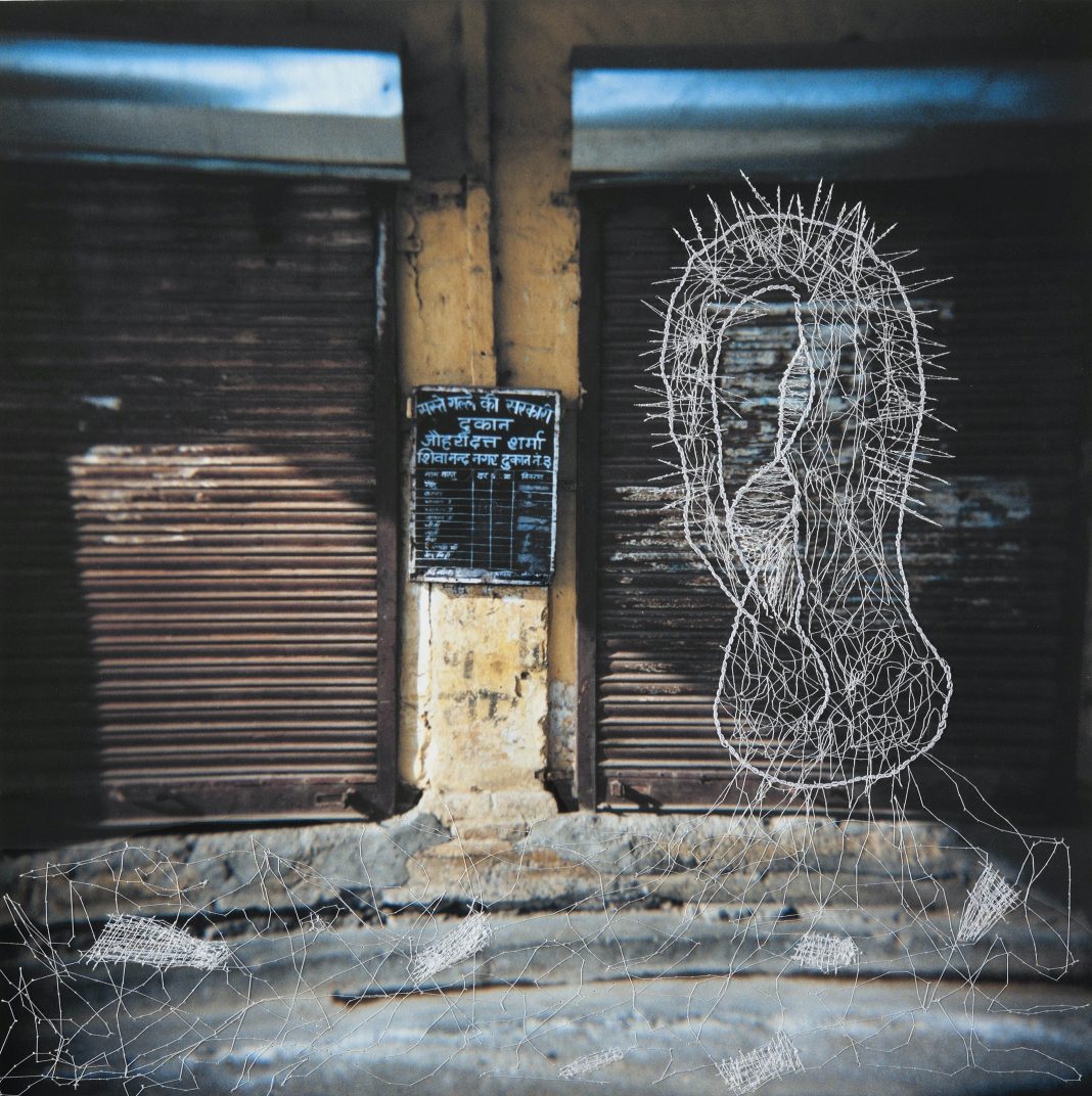 STEFANIA BERETTA – Photographie en Pointure#2 | Paesaggi Improbabilihttps://www.exibart.com/repository/media/formidable/11/img/ab5/paesaggi-improbabili-49_2015_inkjet-print-cucito-45x45cm-_©stefaniaberetta-1068x1072.jpg