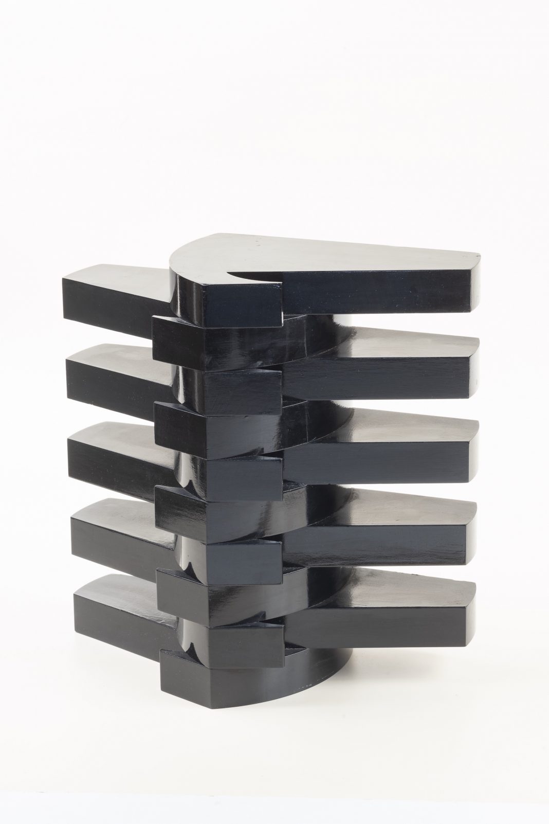 Giuliana Balice – L’ordine geometrico e la seduzione dell’architetturahttps://www.exibart.com/repository/media/formidable/11/img/b0a/2_b-1068x1602.jpg