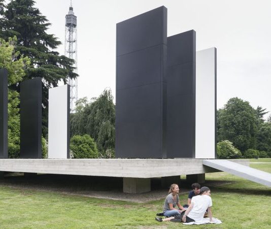 Corpi nel paRco. Corpi sul palco