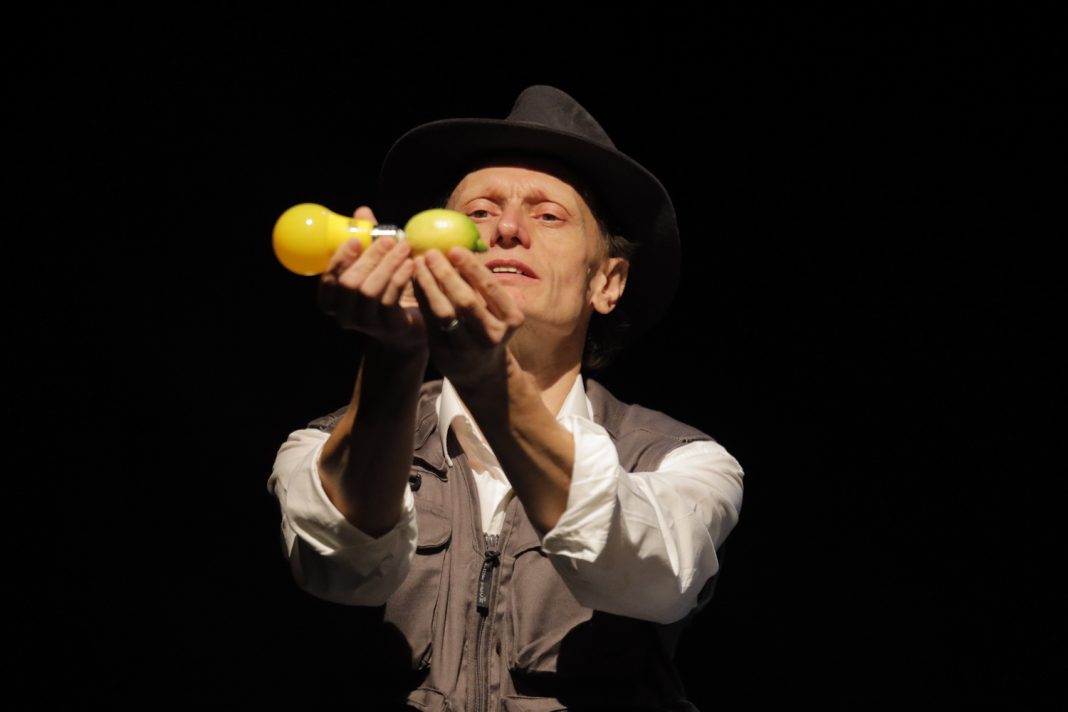 Controimmagini – Omaggio a Joseph Beuys, l’artista sciamanohttps://www.exibart.com/repository/media/formidable/11/img/b16/TeatrodiNapoli_Controimmagini_phNoceraIvan__O8A014779-1068x712.jpg