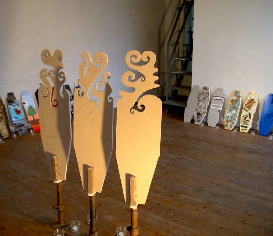 A quattro mani – Ex voto extract