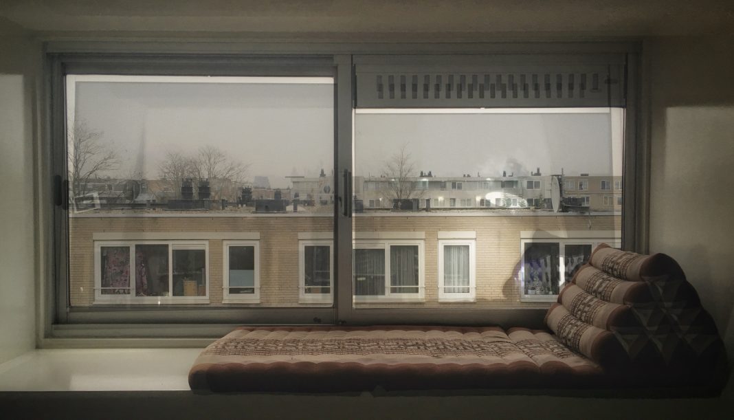 Simone Mussat Sartor –  In assenzahttps://www.exibart.com/repository/media/formidable/11/img/b70/Simone-Mussat-Sartor-Seethrou4-2017-sovrapposizione-fotografica-e-stampa-su-carta-cotone-1068x611.jpeg