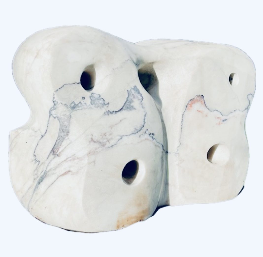 Connections 8.0https://www.exibart.com/repository/media/formidable/11/img/b8f/cubofarfalla-marmo-bianco-fior-di-pesco-40x18x30-cm-1068x1046.jpeg