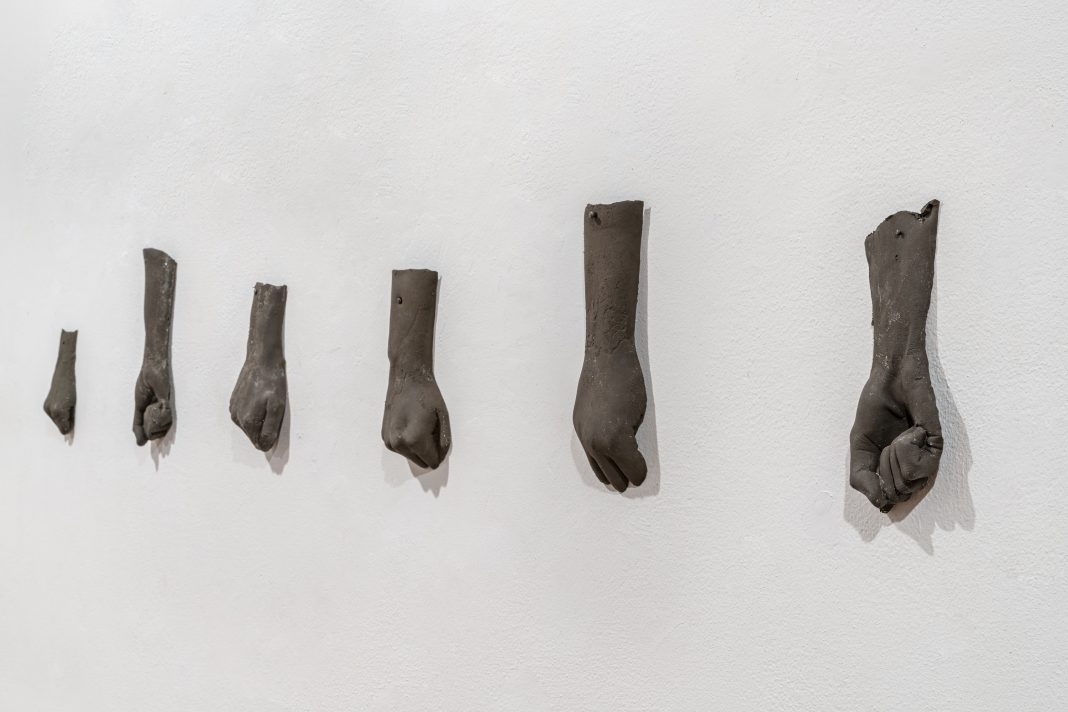 Binta Diaw – Intorno all’opera – Black Powerlesshttps://www.exibart.com/repository/media/formidable/11/img/be7/Binta-Diaw-Black-Powerless©photoElaBialkowskaOKNOstudio-1068x712.jpg