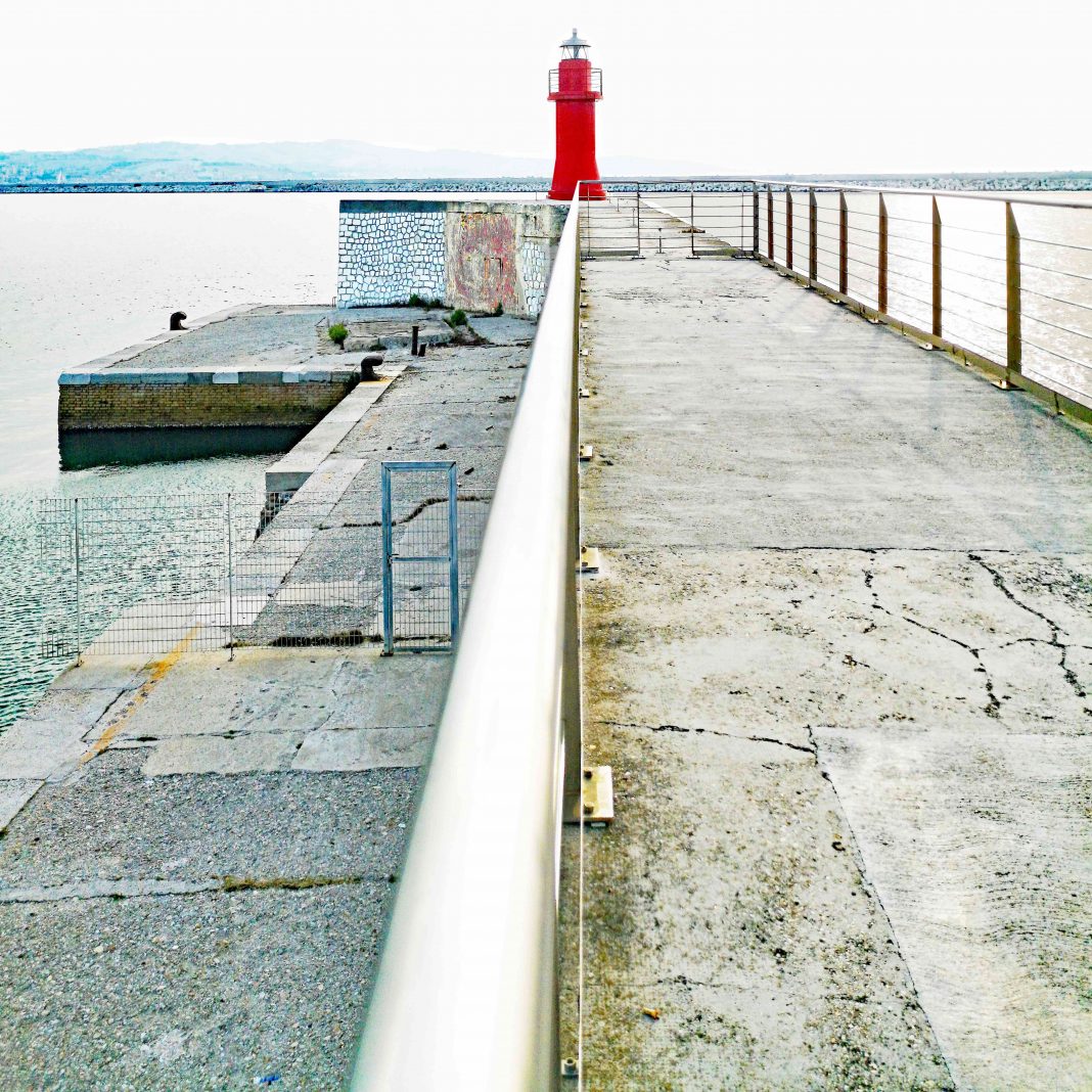 Massimo Baldini – Ancona Revisitedhttps://www.exibart.com/repository/media/formidable/11/img/bf2/Ultima-lanterna-2025-2-1068x1068.jpg