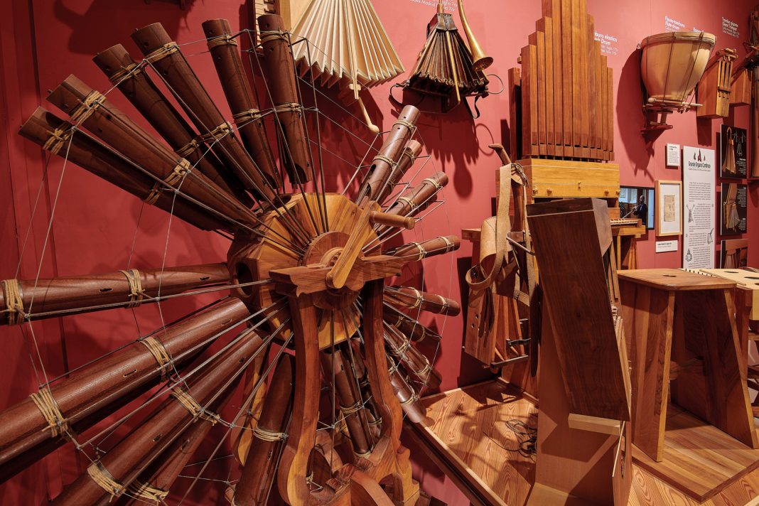 «ARTEFIZIOSA NATURA» MACCHINE PER LA MUSICA LEONARDO DA VINCI E IL SUONOhttps://www.exibart.com/repository/media/formidable/11/img/c30/Leonardo3-Museum-decennale-Strumenti-Musicali-02-1068x712.jpg