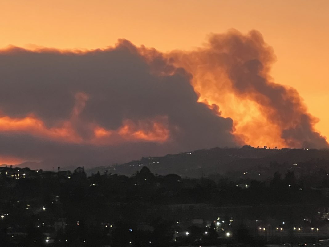 Save the L.A. Artistshttps://www.exibart.com/repository/media/formidable/11/img/c84/LA-Fires-1068x801.jpeg