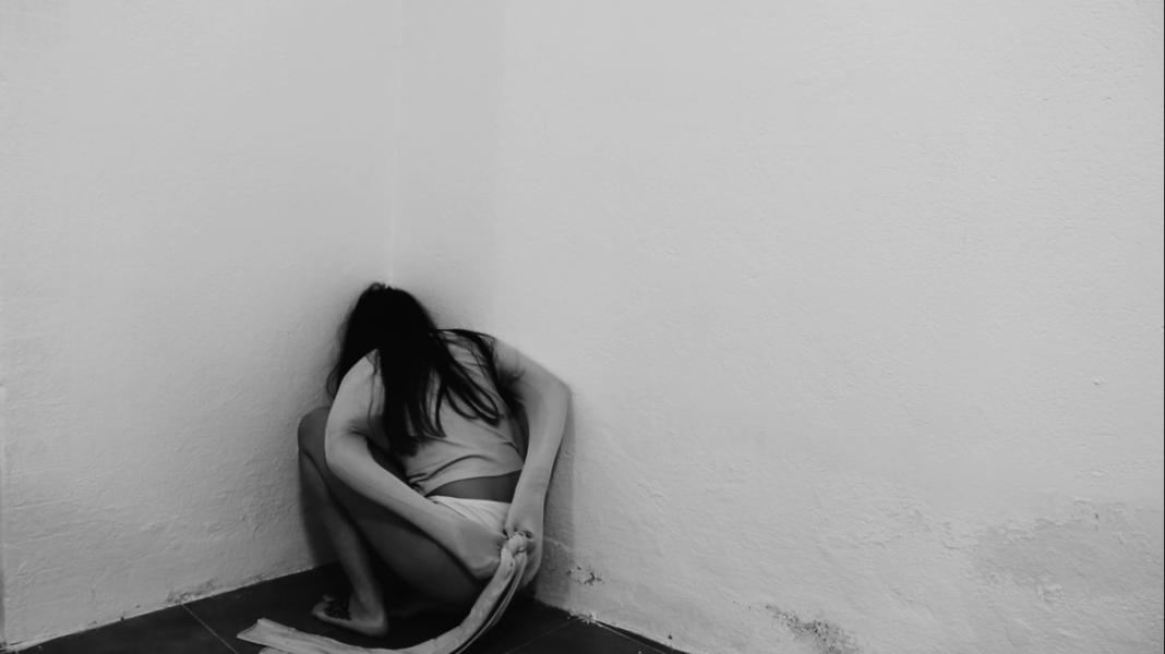 Clarissa Falco / Piero Poli aka Sophase – Mia dolce persona difettosahttps://www.exibart.com/repository/media/formidable/11/img/ce8/Immagine-clarissa-falco_mia-dolce-persona-difettosa-1068x600.png