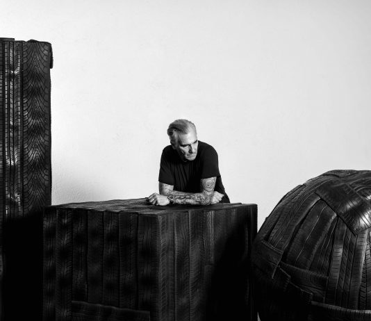 Paolo Canevari – Tutti giù per terra