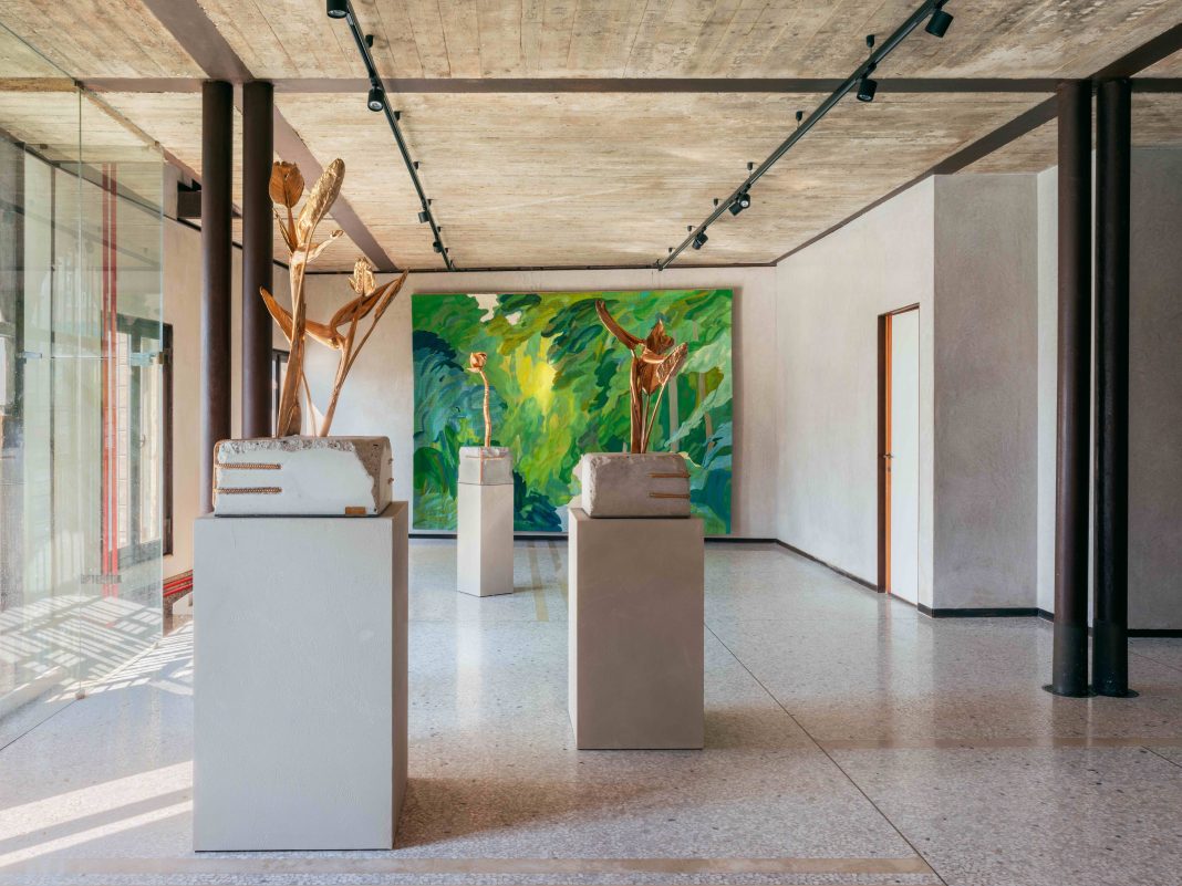 Architectural Landscapeshttps://www.exibart.com/repository/media/formidable/11/img/d30/Negropontes-2025-©-Gabriele-Bortoluzzi-1068x801.jpeg