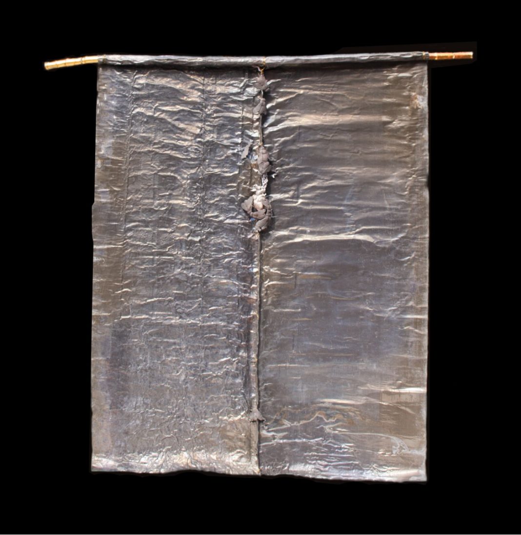 From Flowers to Beeshttps://www.exibart.com/repository/media/formidable/11/img/d58/MICHELANGELO-GALLIANI_TAPEE-BAZAR-2026-piombo-e-foglia-oro-cm-230x240-1068x1098.jpg