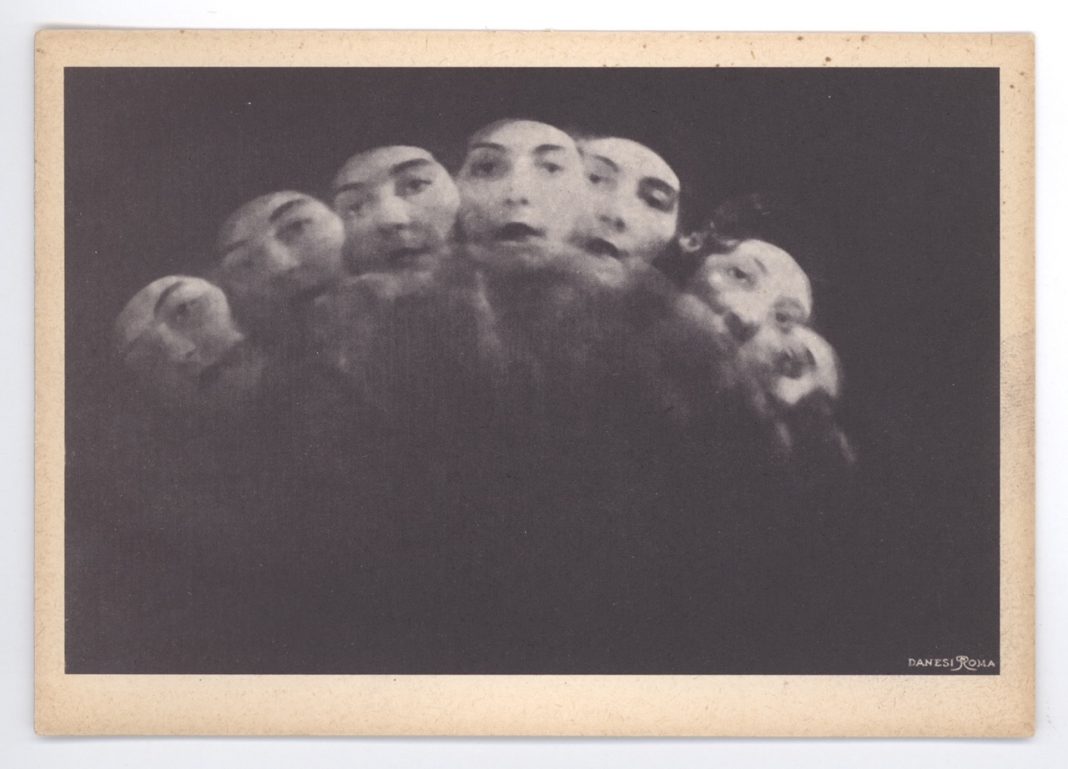 Bragaglia / Dritikol / Vetrovsky – Fotografia d’avanguardiahttps://www.exibart.com/repository/media/formidable/11/img/d5c/Bragaglia-fotodinamica-in-cartolina-del-1911_13-formato-9x-14-cm-1068x769.jpeg