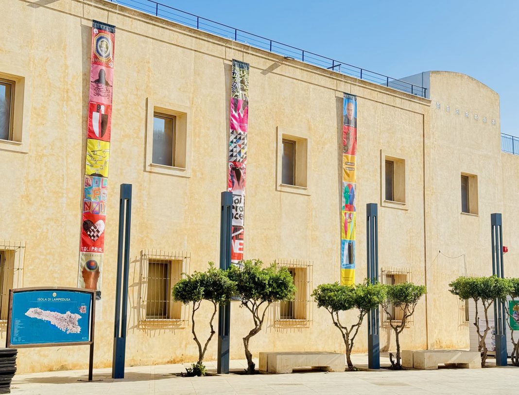 Tolerance Projecthttps://www.exibart.com/repository/media/formidable/11/img/d62/C01_ToleranceLampedusa-001-1068x813.jpg