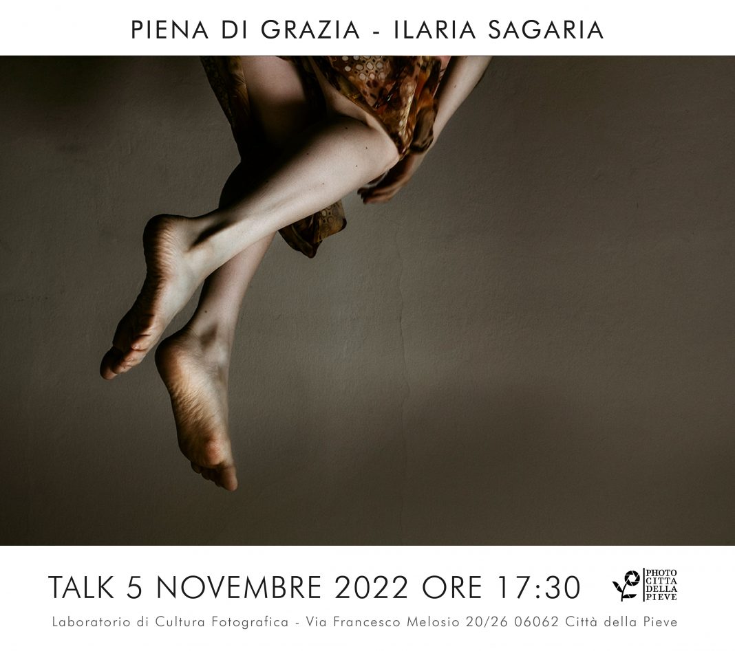 Ilaria Sagaria – Piene di graziahttps://www.exibart.com/repository/media/formidable/11/img/d7a/5.11.22.-invito-Ilaria-Sagaria-Piena-di-Grazia-copia-1068x947.jpg