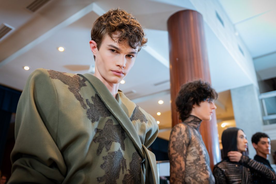 DE RERUM NATURA. NABA FASHION SHOW 2025https://www.exibart.com/repository/media/formidable/11/img/da3/08.DE-RERUM-NATURA.-NABA-Fashion-Show-2025-Milano_ph.-Davide-Marchesi-1068x712.jpg