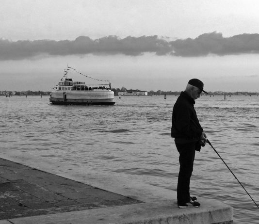 Ulrich Wienand – Venezia. Solitudini contro Ulrich Wienand – Venezia. Solitudini contro