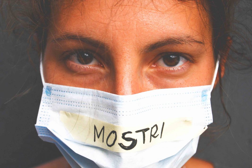 Reportage Umano Covid19https://www.exibart.com/repository/media/formidable/11/img/e04/1.GIULIA.MOSTRI-1068x715.jpg