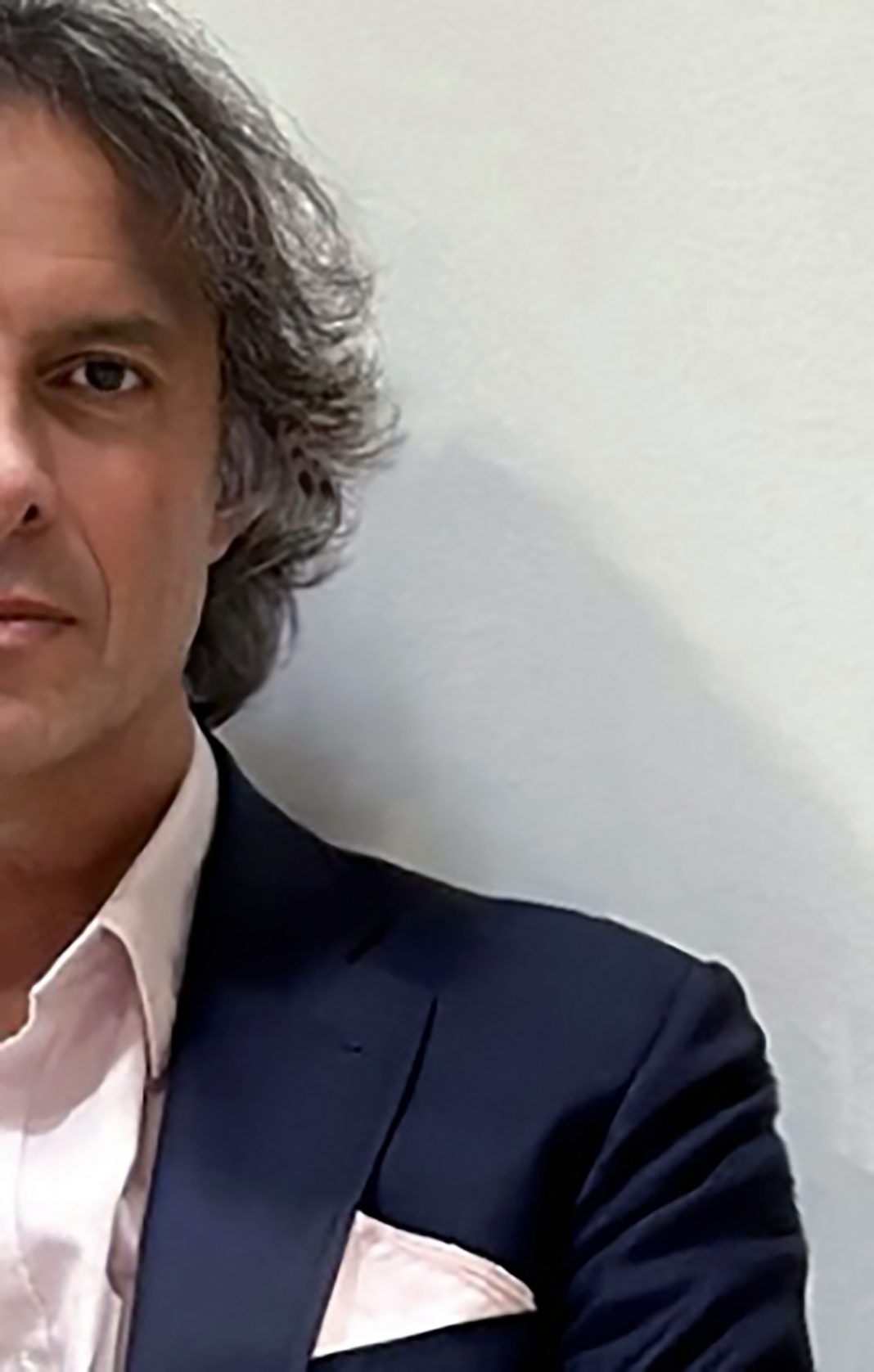 Christo Ri-Velato by Sangyhttps://www.exibart.com/repository/media/formidable/11/img/eb5/SANGY-artist_half-face-1068x1677.jpg