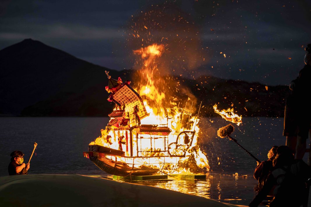 Samson Young – Closer Readinghttps://www.exibart.com/repository/media/formidable/11/img/ec2/1_Samson_Young_low-1068x712.jpg