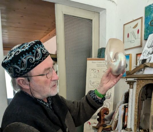 Alberto Casiraghy – L’Arte dell’incontro. La poesia della casa editrice Pulcinoelefante a Carloforte