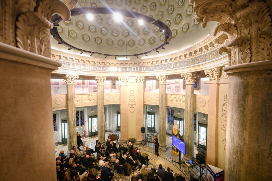 Bicentenario Voltianohttps://www.exibart.com/repository/media/formidable/11/img/f6a/5-marzo-tempio-voltiano-1068x712.jpg