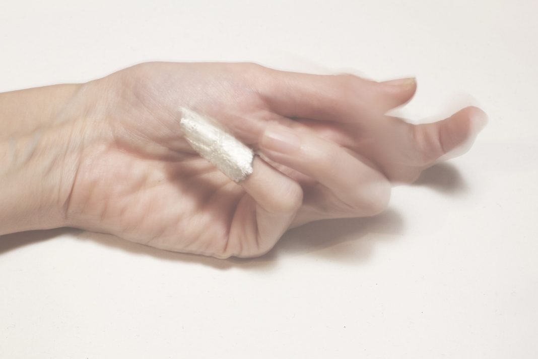Giulia Lanza – Ephemera. Of the very same fabrichttps://www.exibart.com/repository/media/formidable/11/img/f9d/Low-Giulia-Lanza-“Against-my-broken-ribs-your-breast-like-a-flower”-3-2021-argento10-x-28-x-10-mm-1068x712.jpg