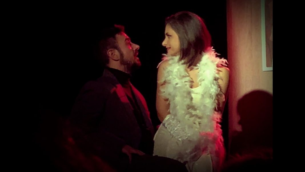 Riccardo Schicchi e il suo mito debuttano al Teatro Serrahttps://www.exibart.com/repository/media/formidable/11/img/fd7/2025.01.17-20.Tserra.Riccardo.Foto09-1068x601.jpg