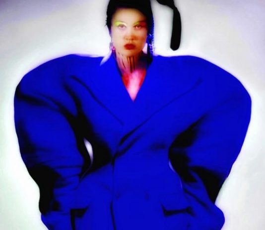 NOTES ON “DRAG”. Confini di performatività contemporanee a confronto NOTES ON “DRAG”. Confini di performatività contemporanee a confronto