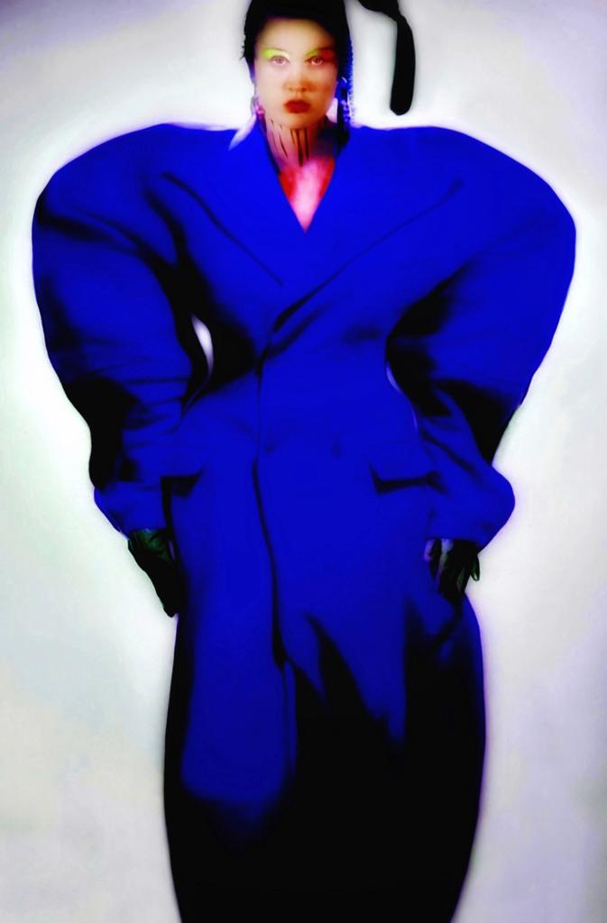 NOTES ON “DRAG”. Confini di performatività contemporanee a confrontohttps://www.exibart.com/repository/media/formidable/11/img/fe8/SERENA-GANDINI_SELF-PORTRAIT_2023-4.jpg