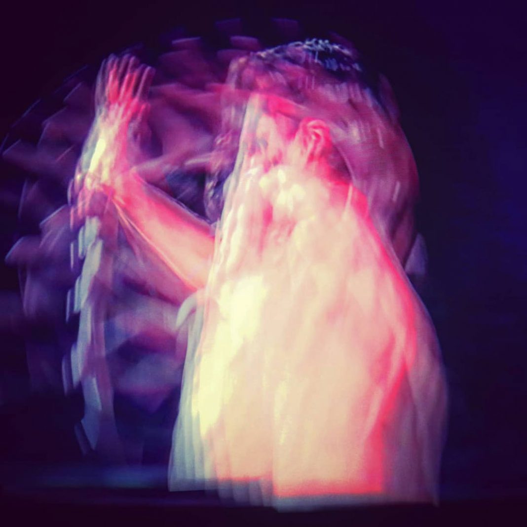 Interlace 178 showhttps://www.exibart.com/repository/media/formidable/11/manti-1068x1068.jpg