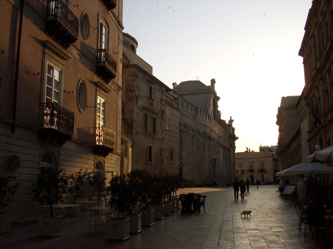 BIBLIOTECA PROVINCIALE ELIO VITTORINI