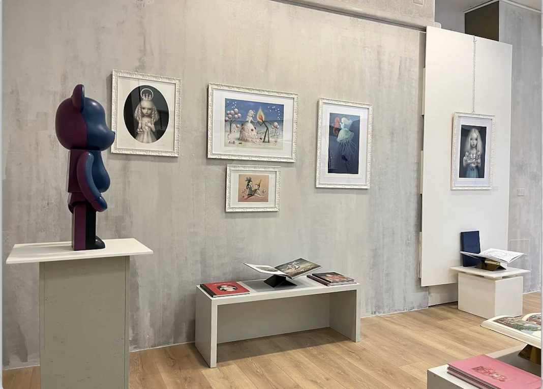 Big Eyes Art Gallery