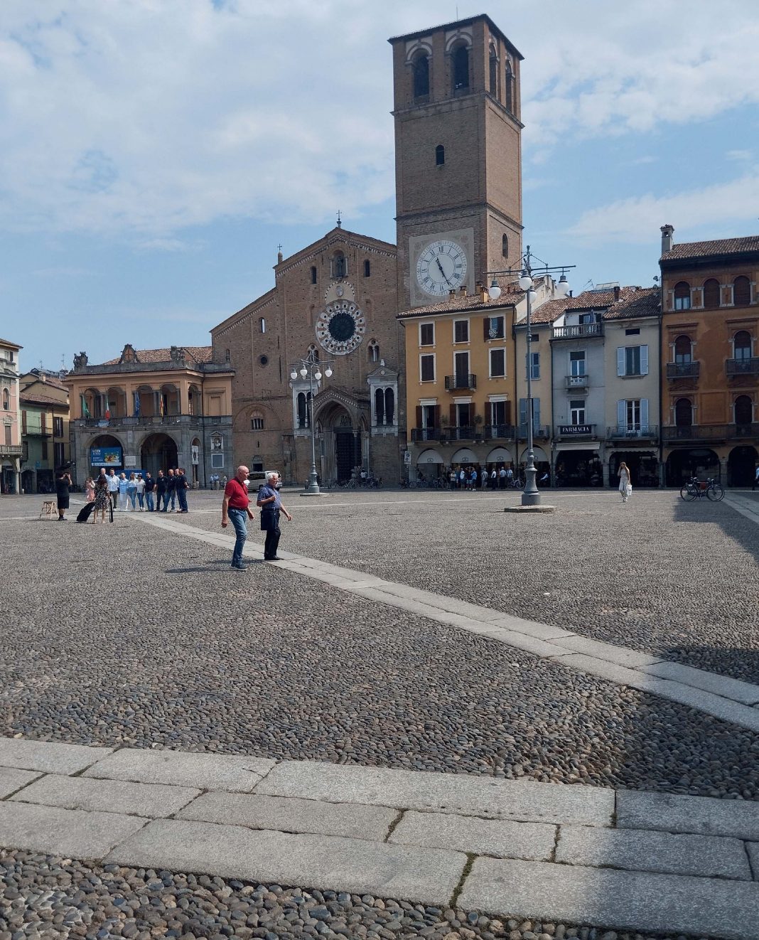 piazza del Broletto 1
