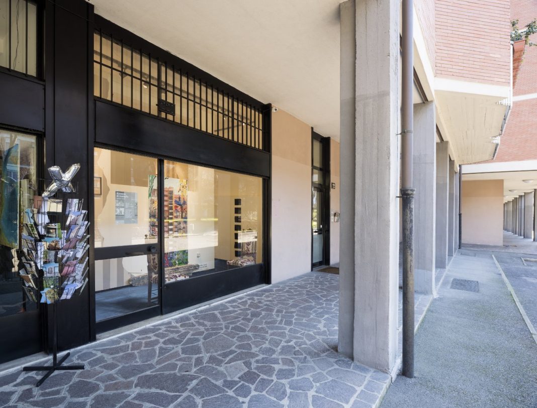 X Contemporary