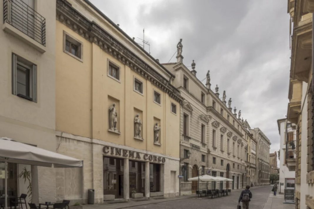 Foyer ex Cinema Corso
