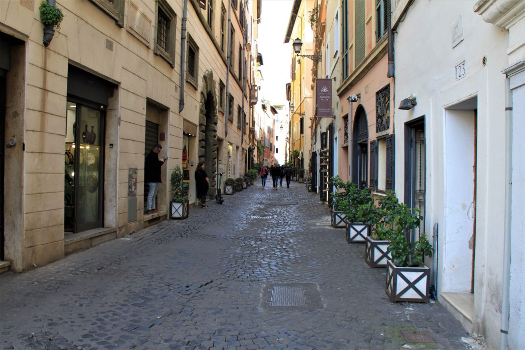 Via dei Coronari