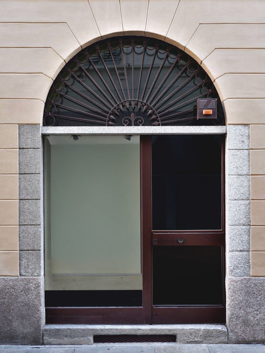 LA VETRINA // Via Gorani, 8a // Milano