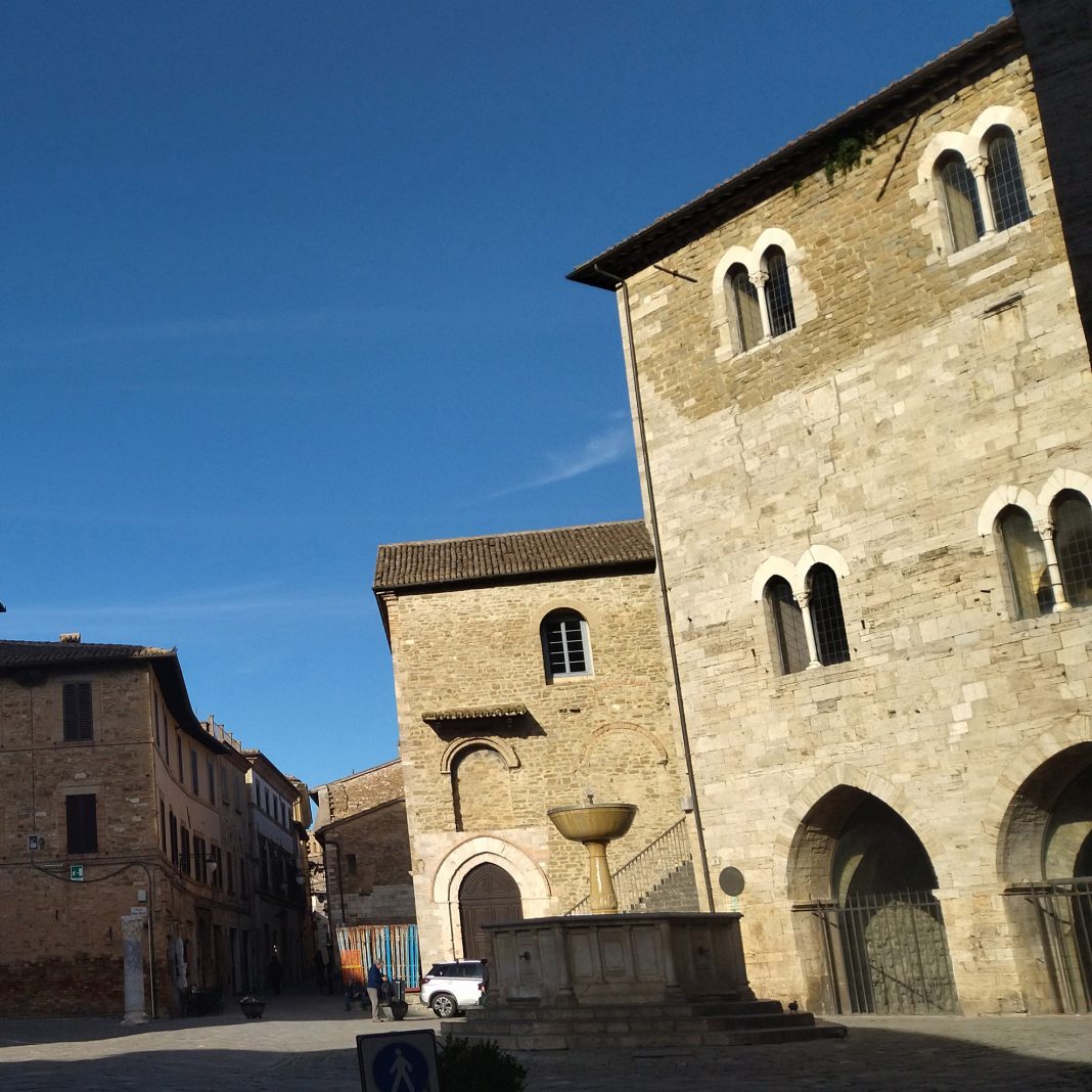 Loggiato del Palazzo dei Consoli