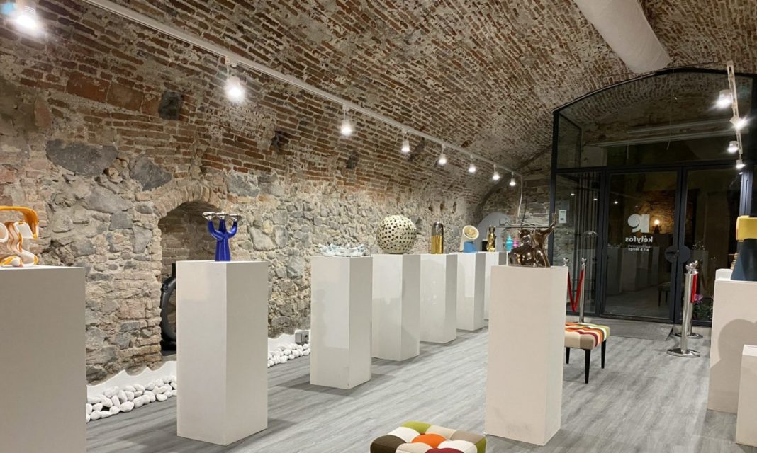 Kélyfos Gallery