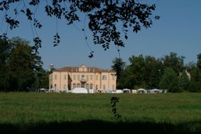 VILLA BURI