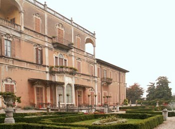 VILLA CAGNOLA
